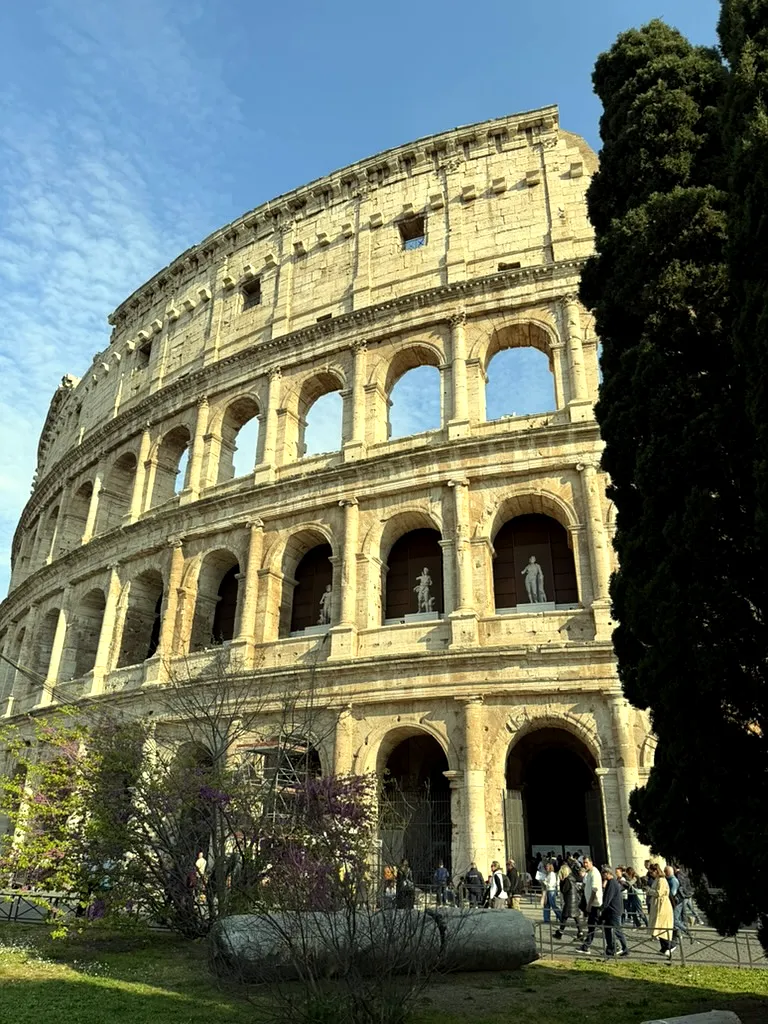 O zi la Colosseum: O călătorie în inima istoriei